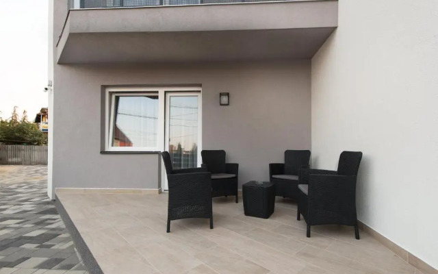Monika Apartman