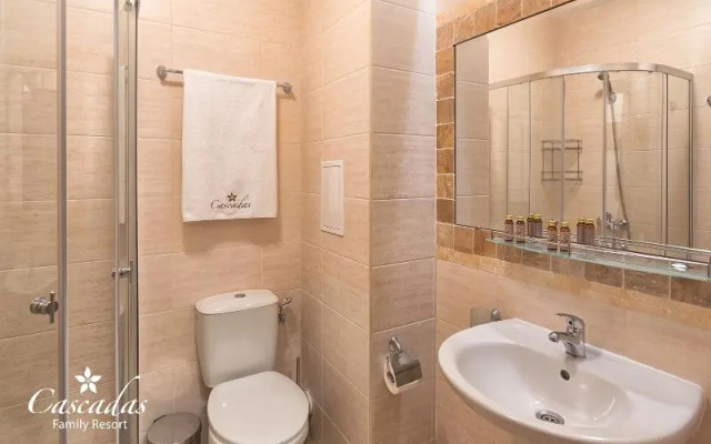 Cascadas Family Resort