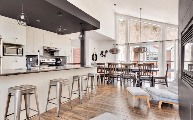 25- Chalet à Louer à Stoneham