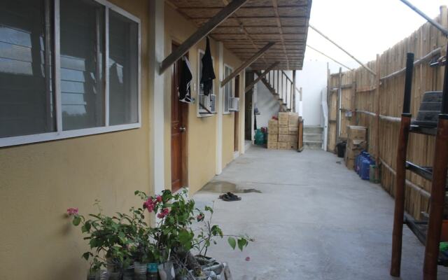 Jrm Travel And Lounge Hostel
