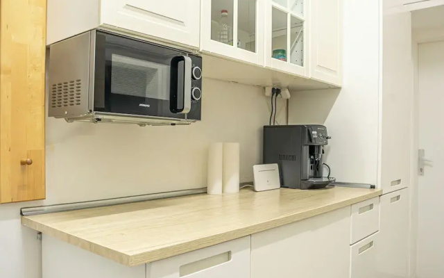 Cozy 2BR City Retreat Central Location