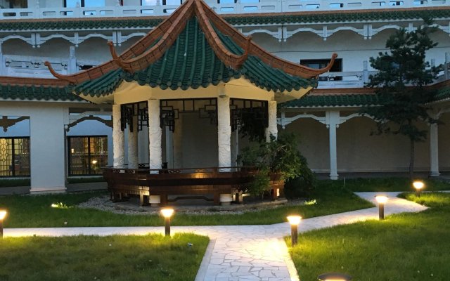 Huatian Chinagora Hotel