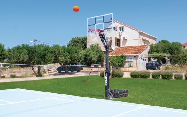 Amazing Home in Lumbarda With Wifi and 6 Bedrooms