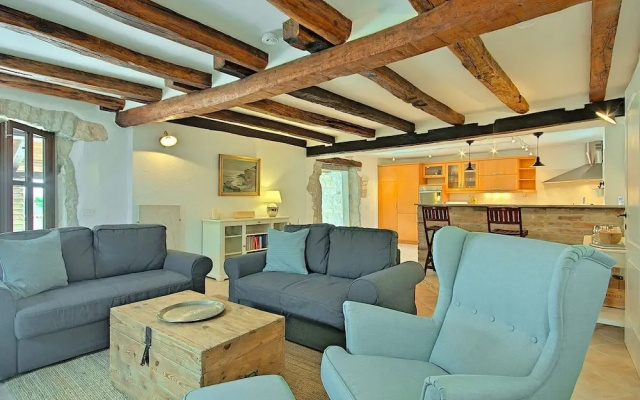 Renovated Holiday Home With Private Pool At 5 Km From The Resort Of Porec And Beach - Resort in Porec - Photo 5