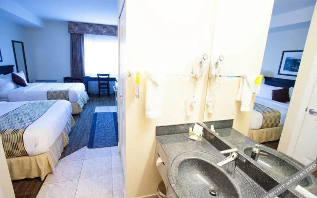 Days Inn by Wyndham Surrey Hotel