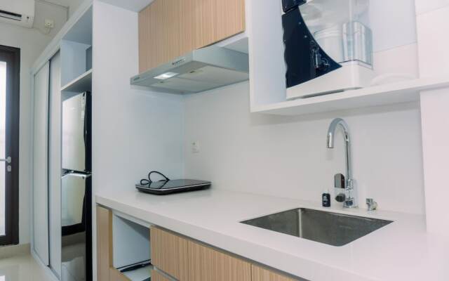 Nice And Elegant Studio At Transpark Bintaro Apartment