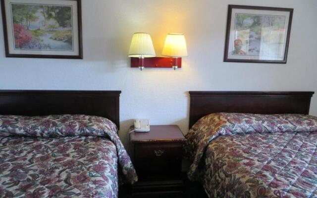 Capri Motel