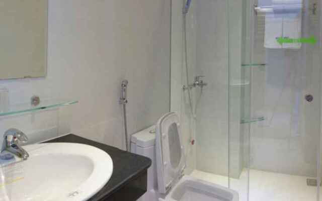 Quang Nhat Hotel