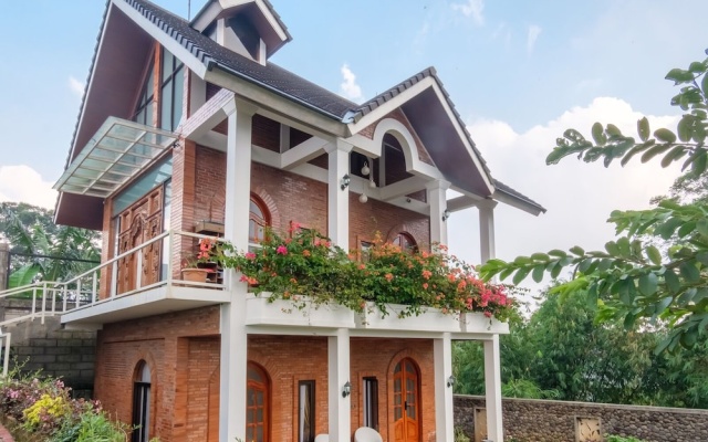 TwoSpaces Living at deRos Resort & Cafe, Bogor — 3-star hotel in Pancawati