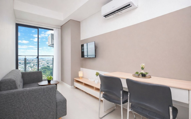 Good Design And Restful 1Br At Apartment Daan Mogot City