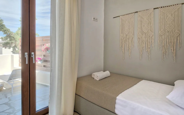 Syra Suites