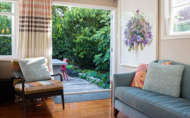 2 Bedroom Garden Oasis in Mount Eden