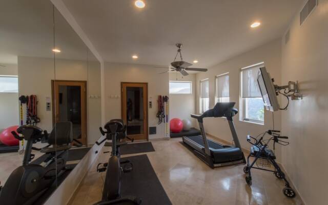 Spacious 5 BR W/amazing Ocean View at Villa del Mar