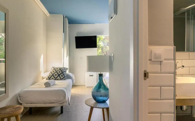 You & Co. Saler Beach Boutique Hotel