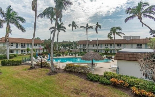 Seabreeze 2 Bedroom Home by Redawning