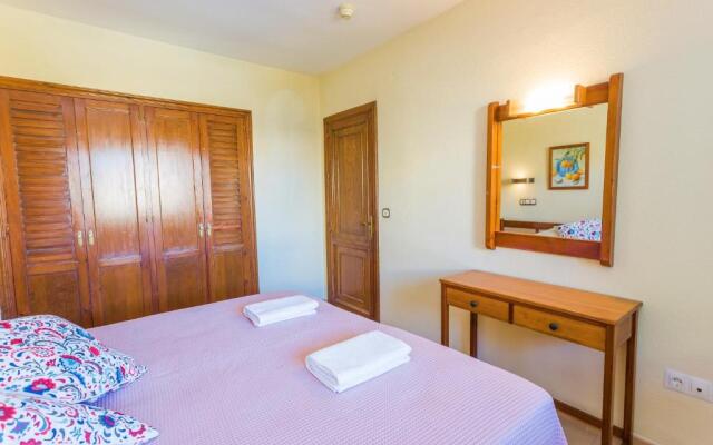 ☆Beachfront 1br Ronda 4 - Ac/Wifi/Pool
