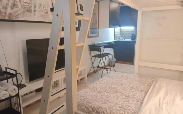Mini house LOFT 25m2 in Barcelona