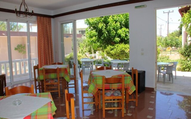 Hotel Ikaros
