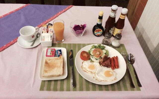 Kanika Hotel & Service Apartment