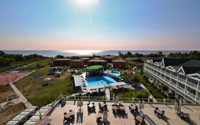 Therma ECO Village