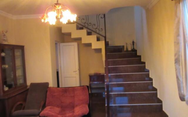 Guesthouse On Firosmani 11