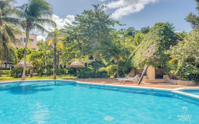 Deluxe Suites at Villas Tropical