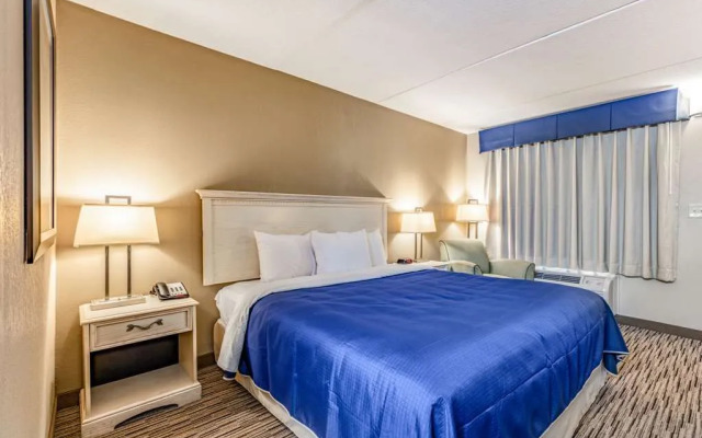 Rodeway Inn & Suites