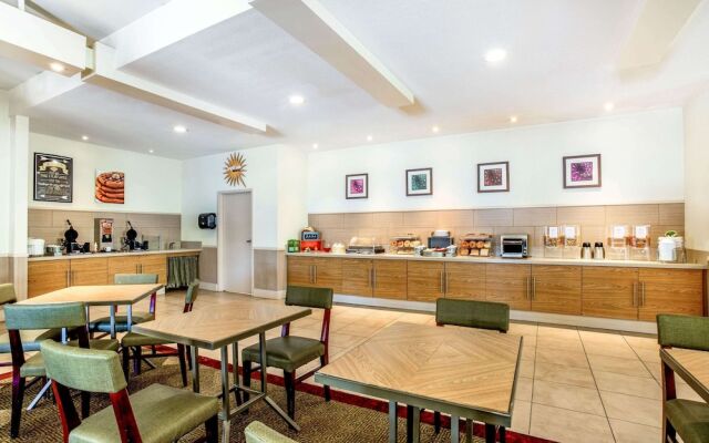 La Quinta Inn And Suites Danbury