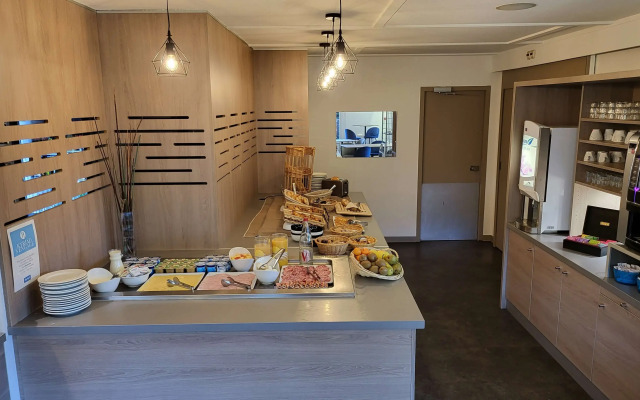 KYRIAD BELLEGARDE - Genève