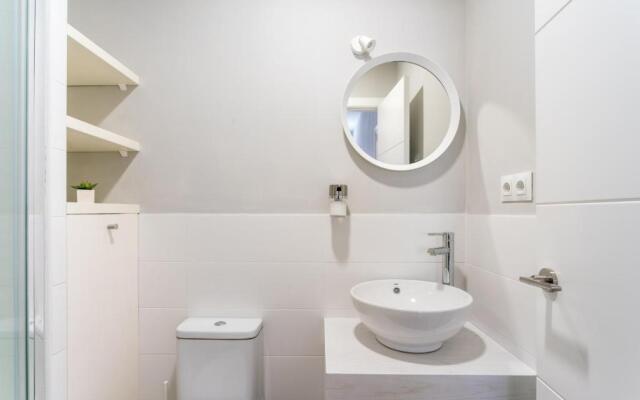 TRIANA 3 Bedrooms & 2 bath Parking Included