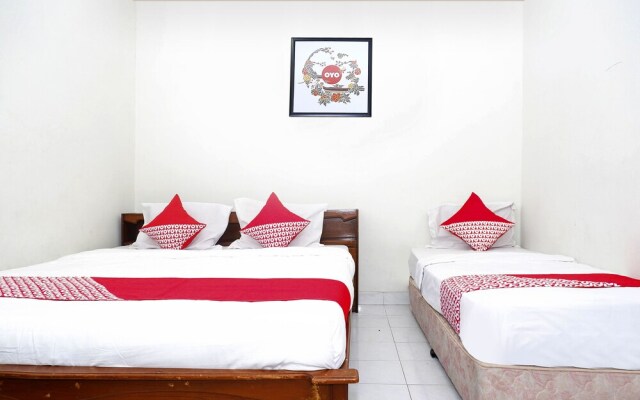 Hotel Pura Puspa Rosa by OYO Rooms