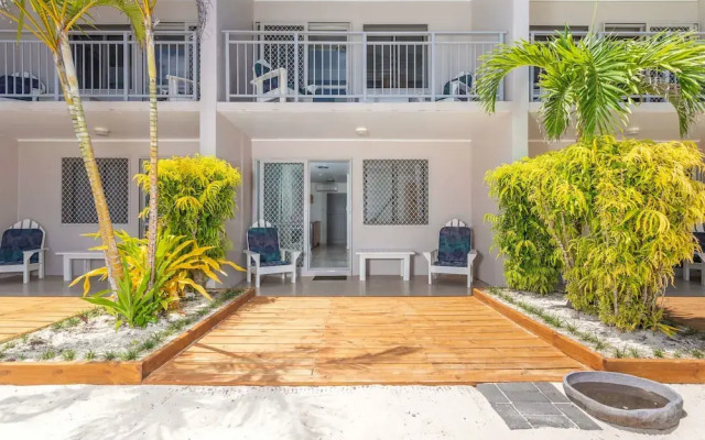 Moana Sands Beachfront Hotel