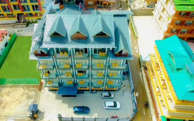 The Laurent and Banon Resorts