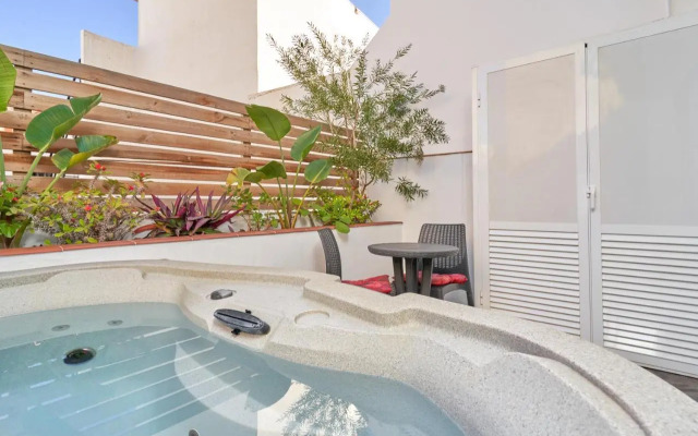 Luxury 1st floor apartment in Nerja