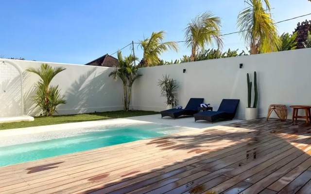 Moana Villa & Suites Bingin