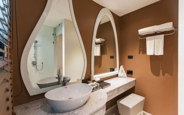 Rachabhura Hotel