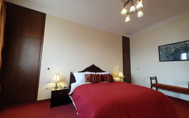 Quartier Suisse Hotel