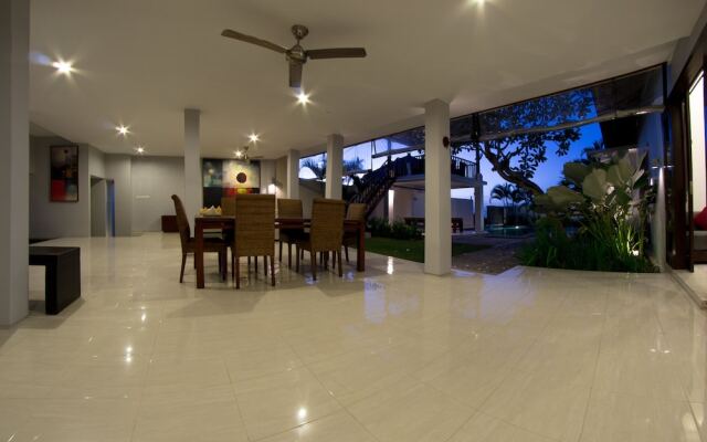 Villa Seratus