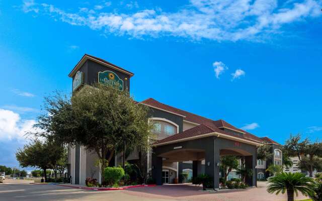 La Quinta Inn & Suites by Wyndham Mission at West McAllen