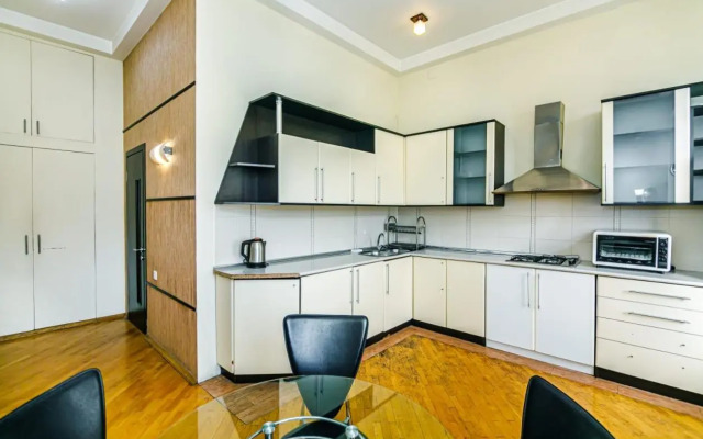 ЦЕНТР БАКУ 2 Спальни