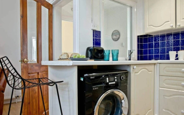 Host Stay Durnford Street