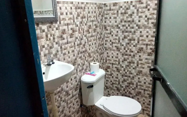 Rjc Hostel And Karaoke Bar