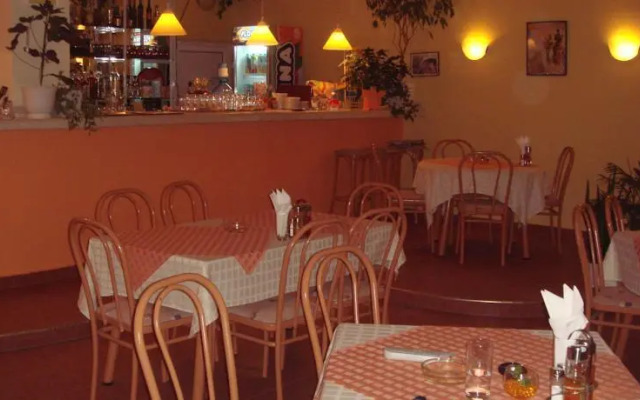 Family Hotel Central