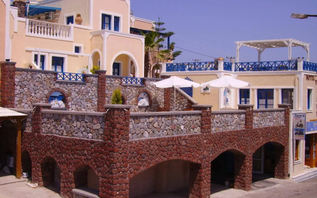 Hotel Thira