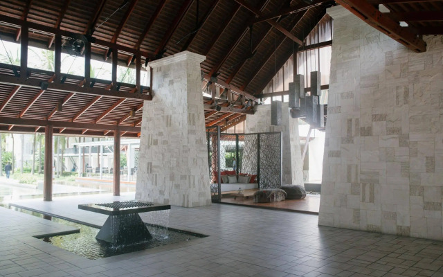 Veranda Pool Villas & Suite