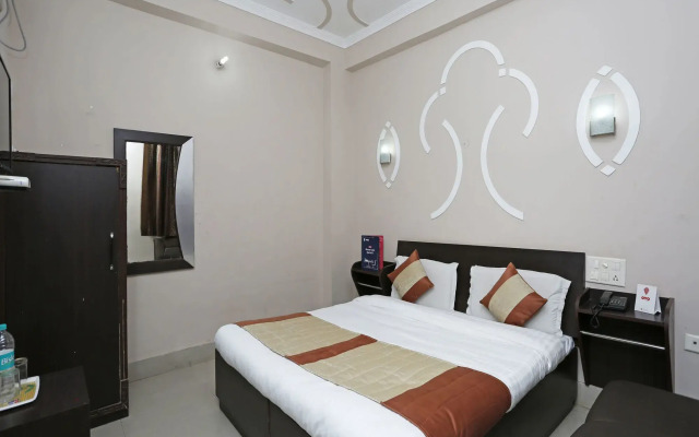 OYO 4752 Hotel Alpine