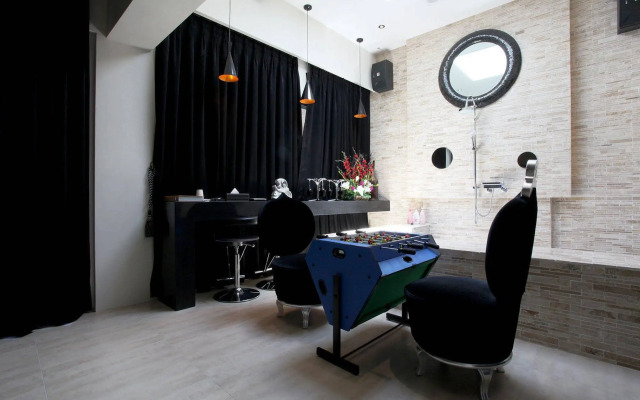 Sungshin Women's University Brown dot