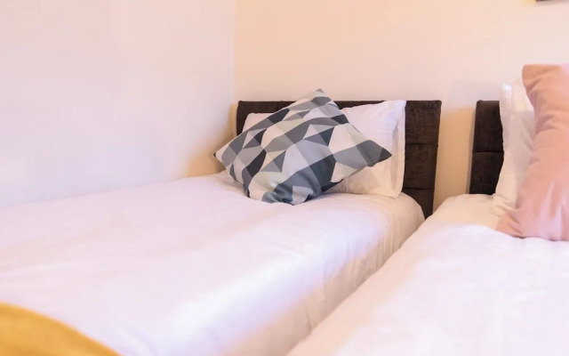 Derby Dream 2 Bed Apartment - Close to City Center