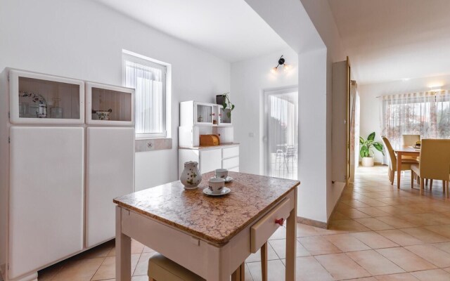 Amazing Home in Medulin With Wifi and 3 Bedrooms