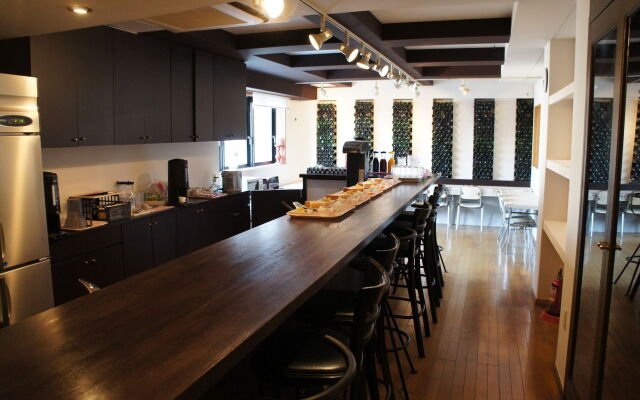 Hotel Abest Shinanjo Ekimae